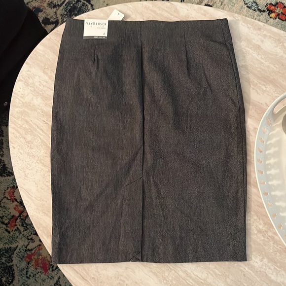Grey pencil skirt - Picture 2 of 3